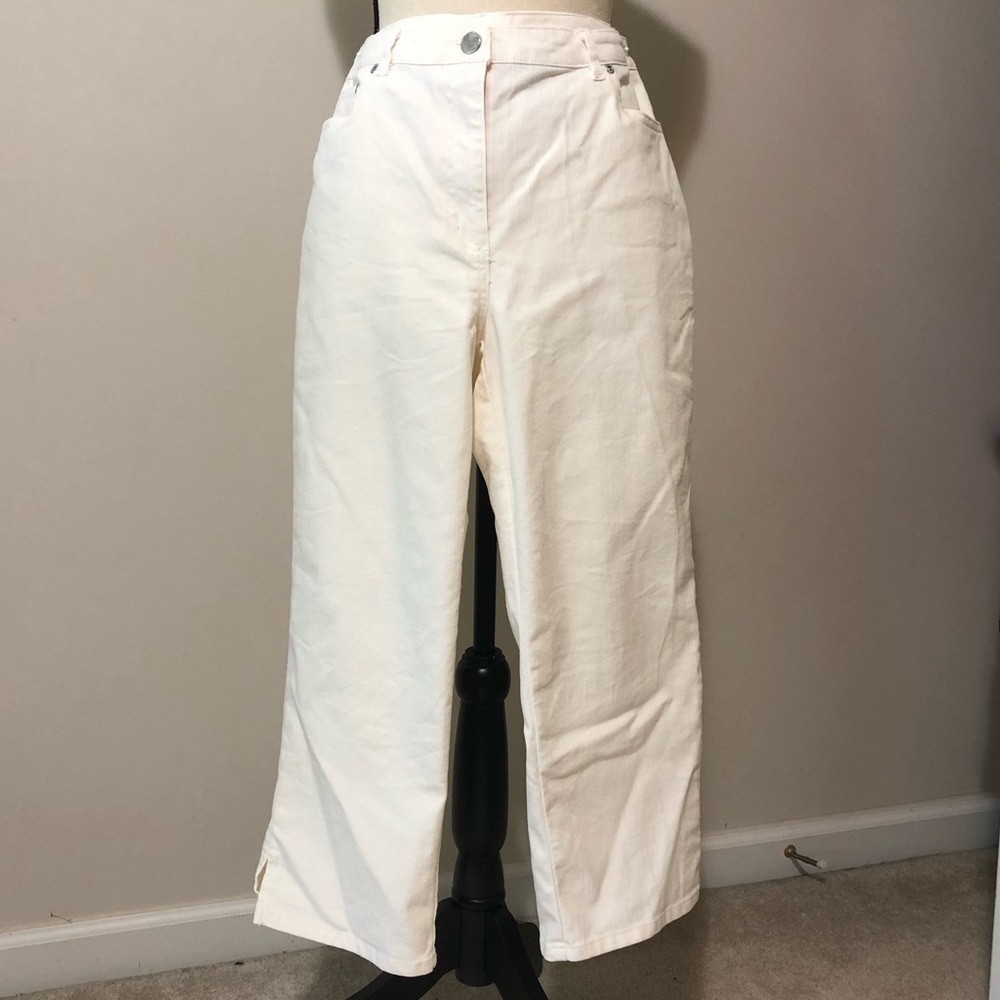 Ruby Rd Off White Capri Embroidered Pockets SZ 10 Coastal Grandma